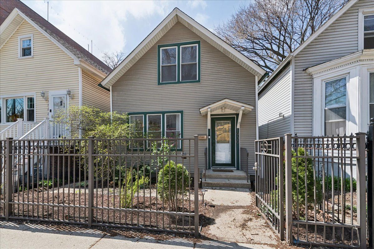 1930 N California Avenue — Chicago, IL 60647