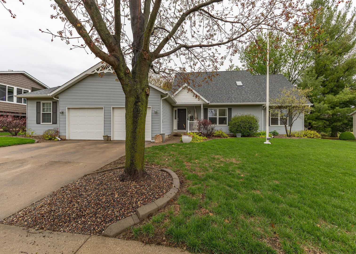 861 Mulberry Drive — Geneseo, IL 61254