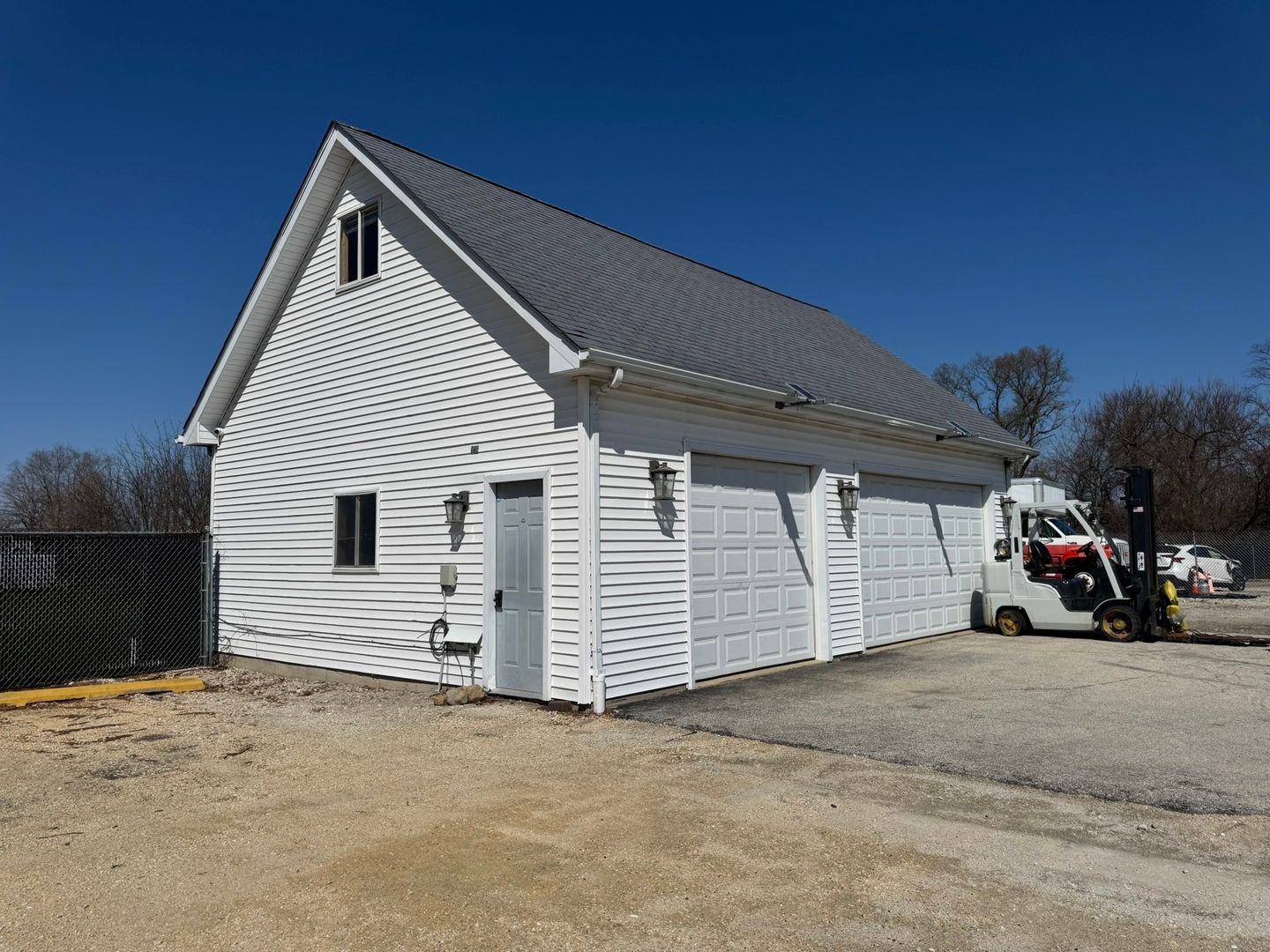 220 Keyes Avenue — Hampshire, IL 60140