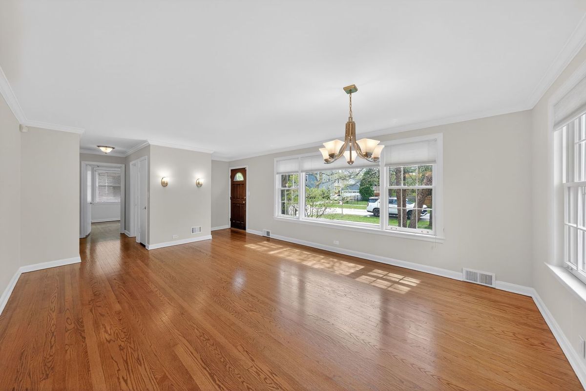 1945 Bosworth Lane, Northfield, IL 60093