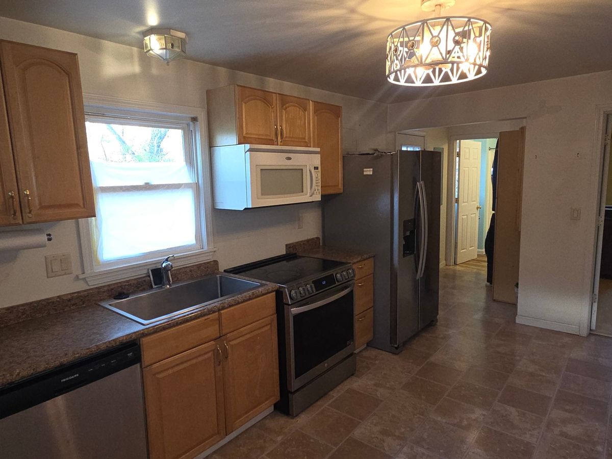 104 E Vermont Street, Carterville, IL 62918