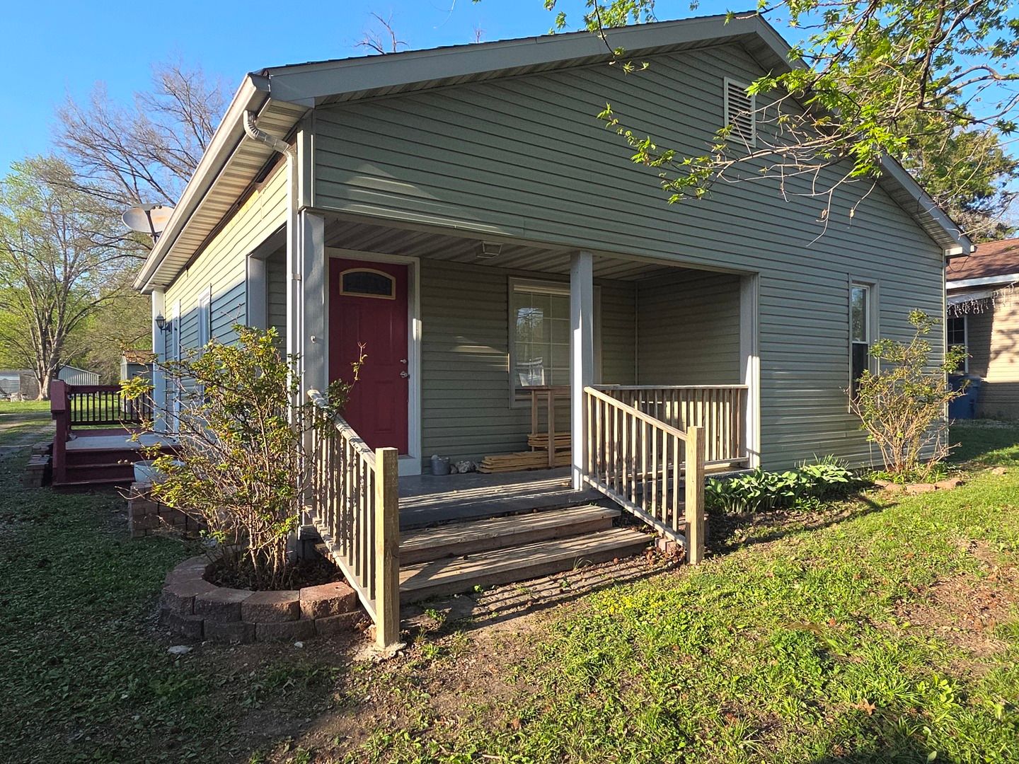104 E Vermont Street — Carterville, IL 62918