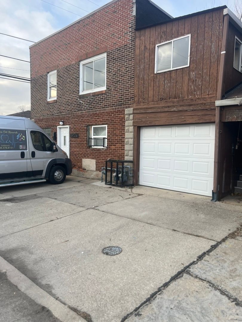 15704 Willard Avenue — Harvey, IL 60426