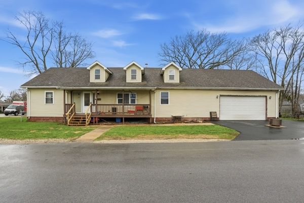 421 Nobes Avenue, Lockport, IL 60441