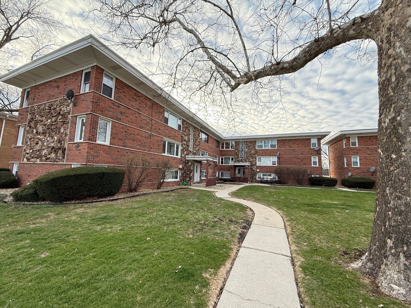 6830 W Lode Drive #3A — Worth, IL 60482