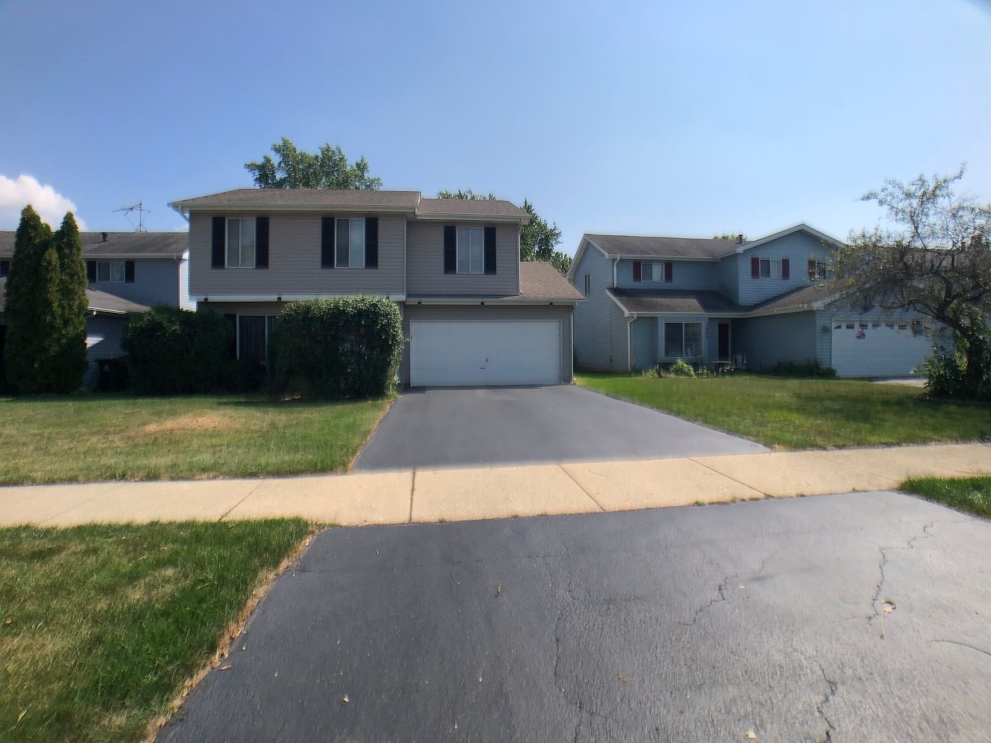 1208 Needham Road — Naperville, IL 60563