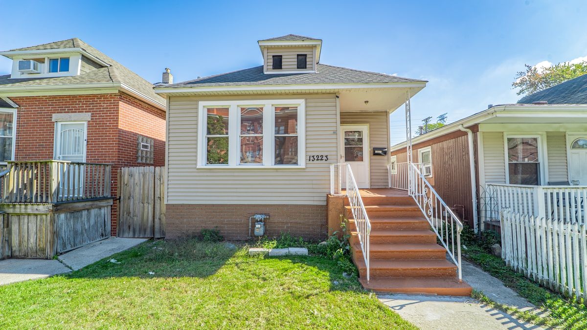 13223 Buffalo Avenue, Chicago, IL 60633