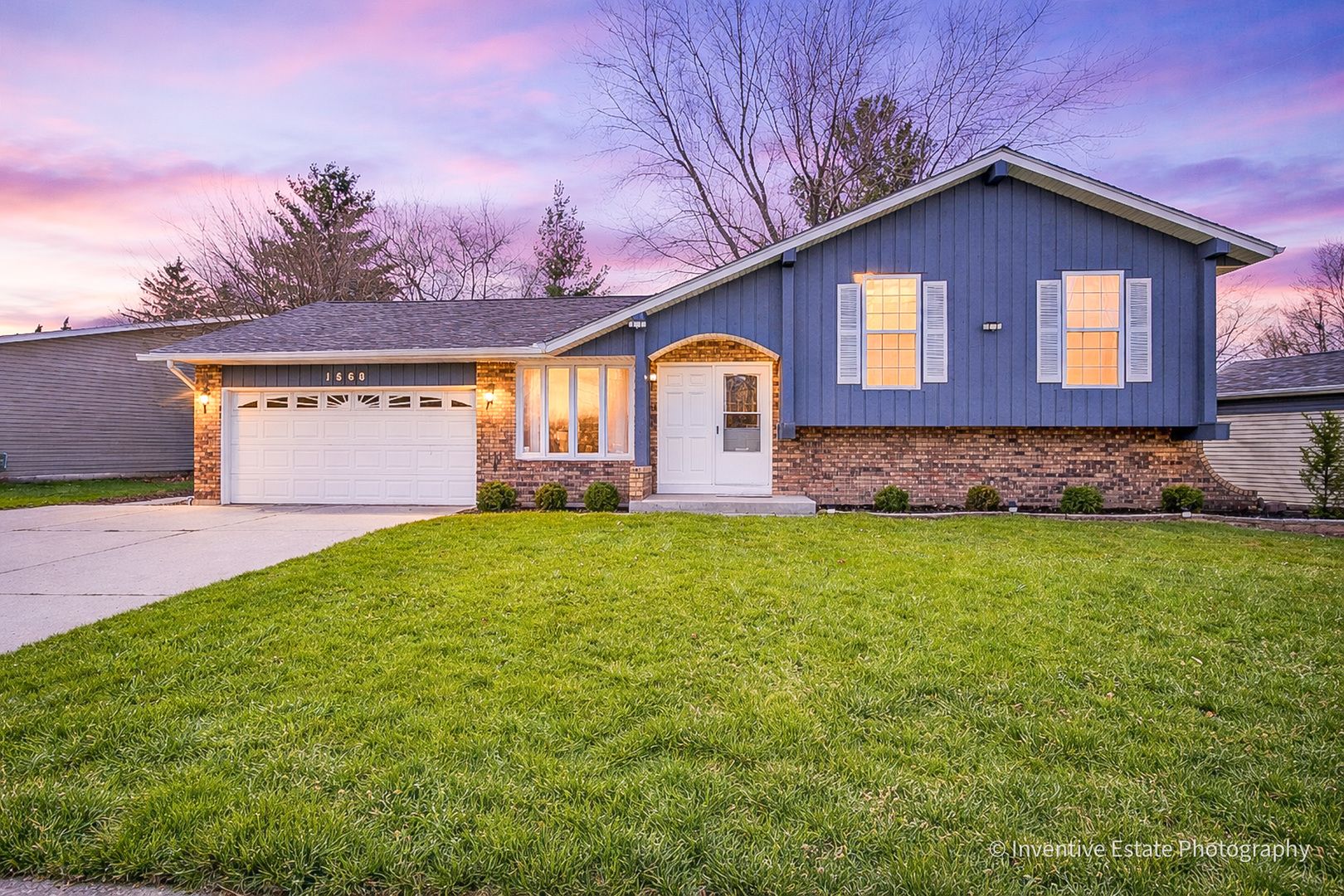 1560 Sheffield Drive — Elgin, IL 60123