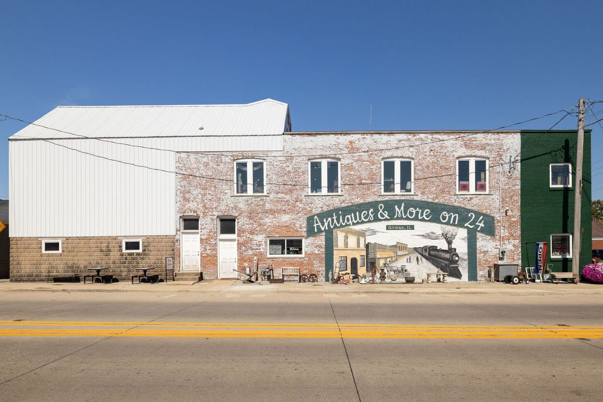 126 S Main Street, Gilman, IL 60938