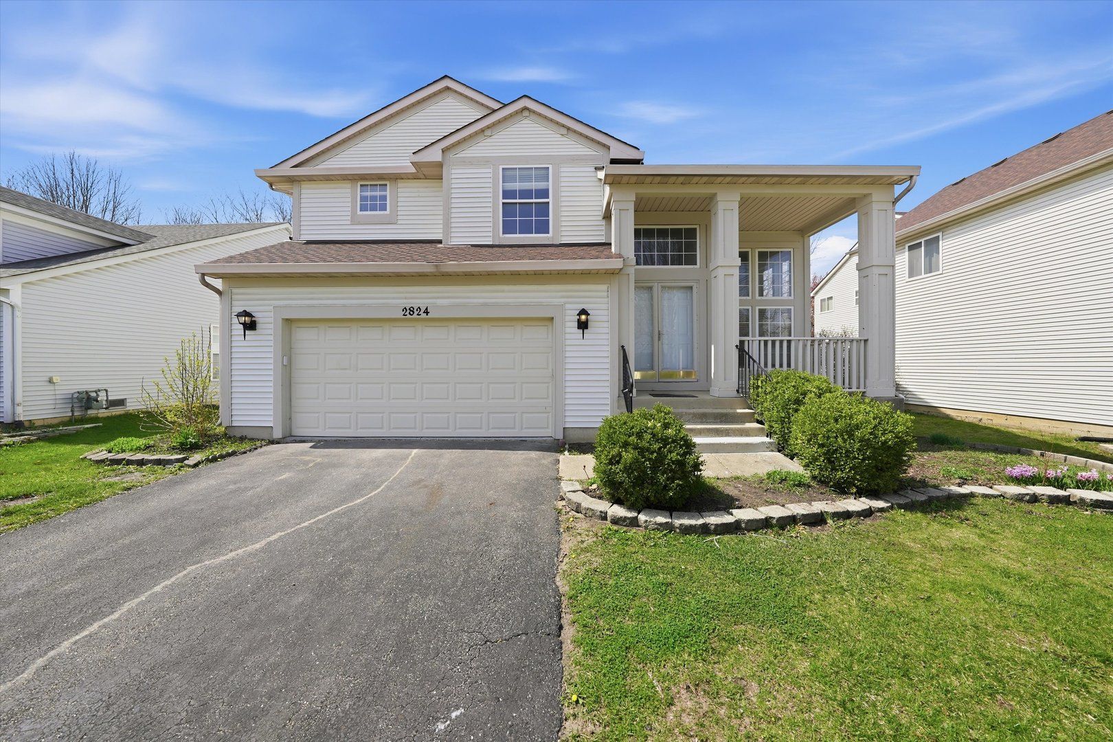 2824 WHITEHALL Lane — Naperville, IL 60564