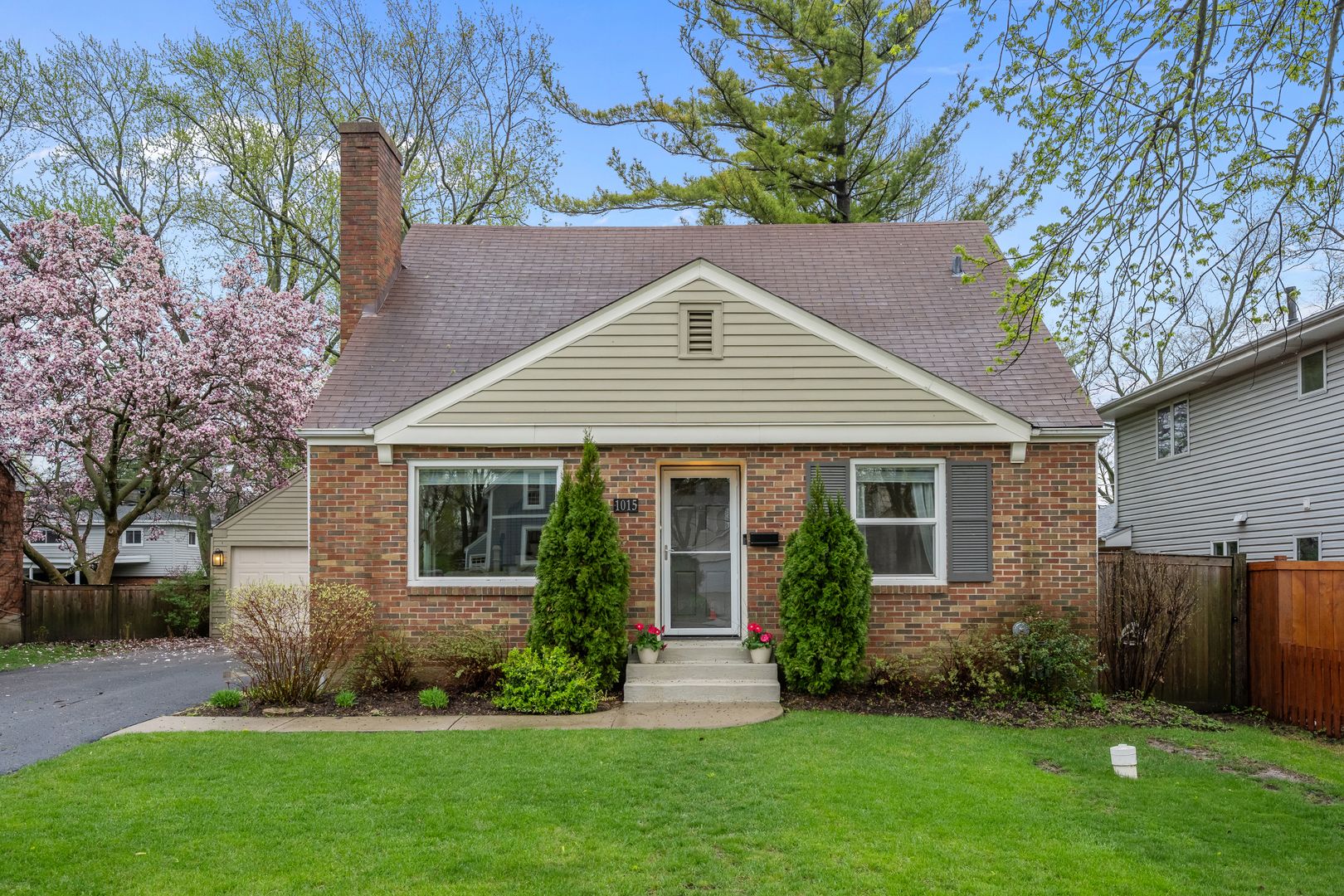 1015 Hazel Avenue — Deerfield, IL 60015