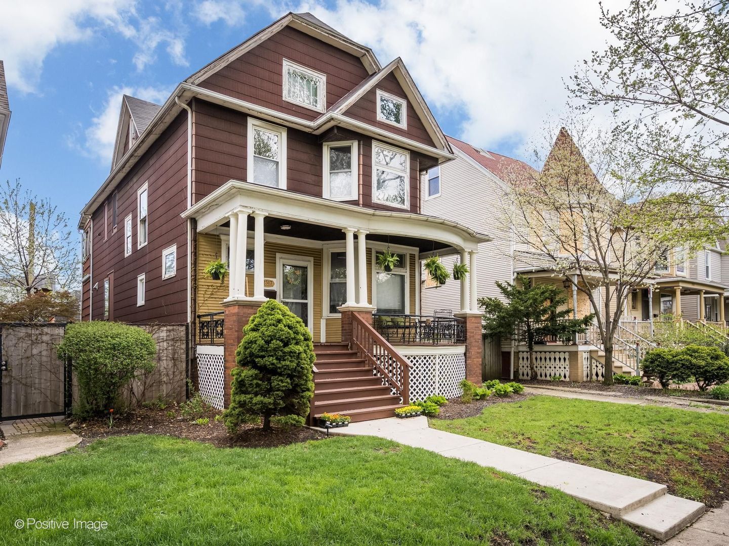 2517 N Bernard Street — Chicago, IL 60647