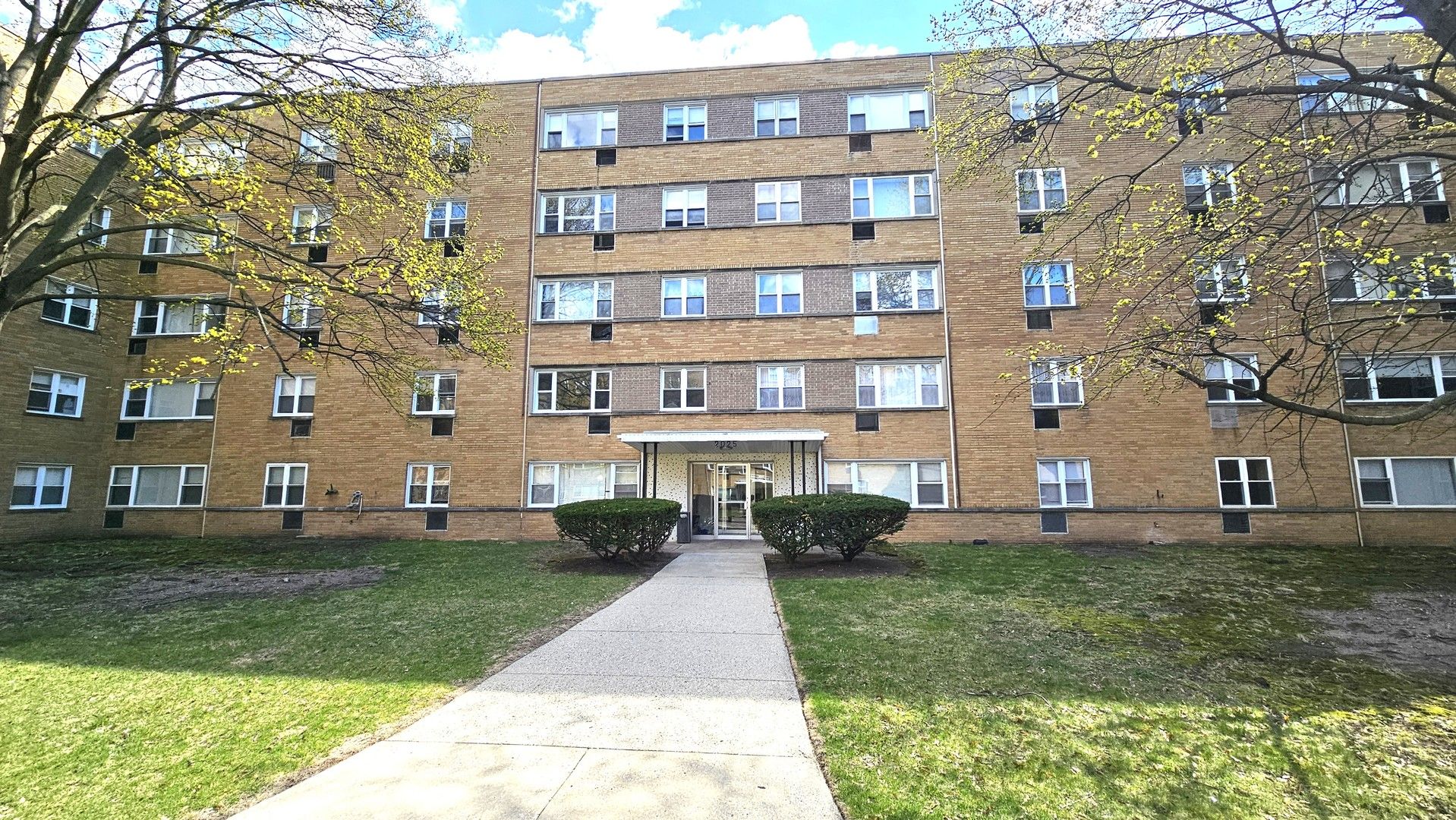 2025 W GRANVILLE Avenue #305 — Chicago, IL 60659