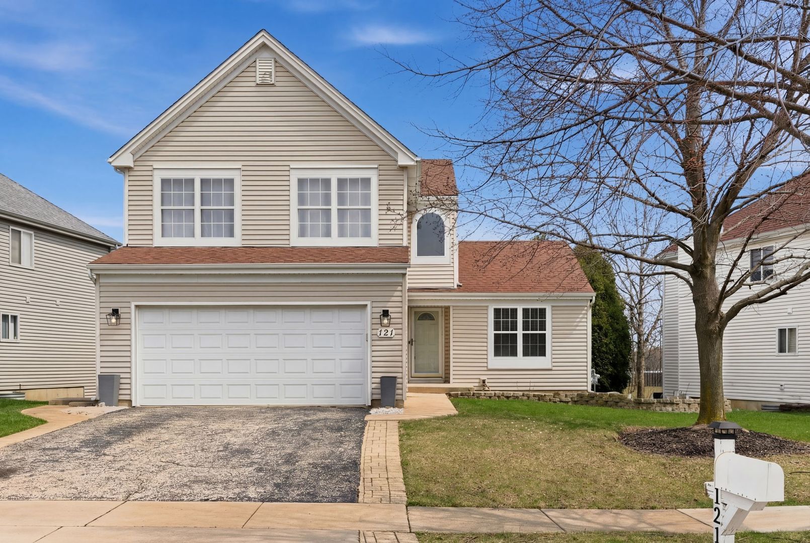 121 AUGUSTA Drive — Streamwood, IL 60107