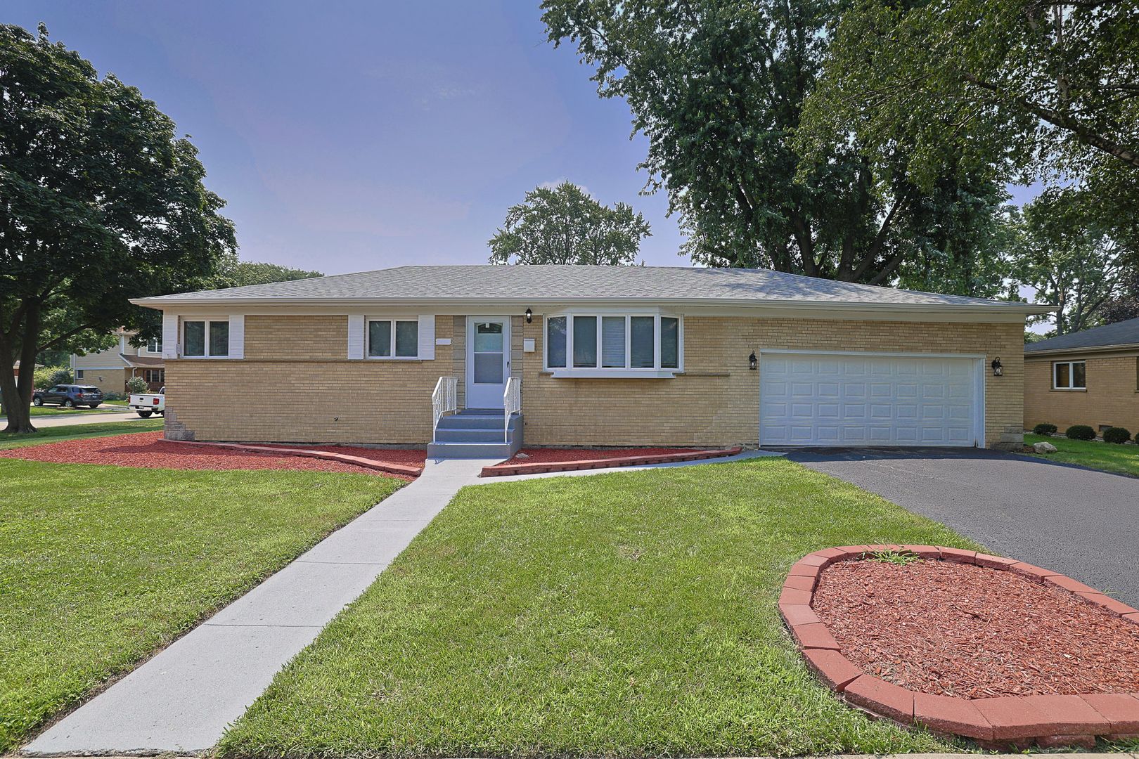 1703 Bonita Avenue — Mount Prospect, IL 60056