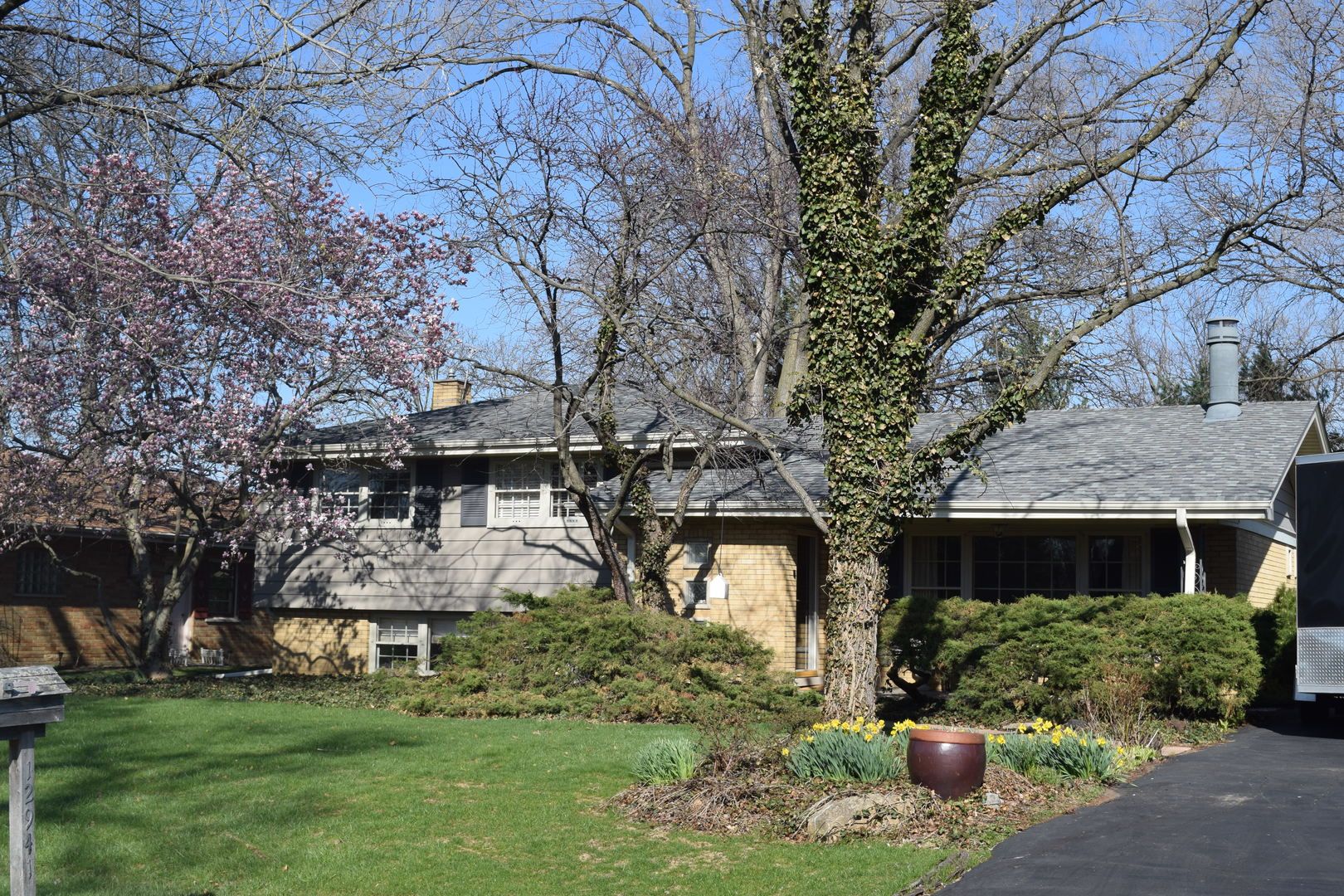 12941 S 71st Court — Palos Heights, IL 60463