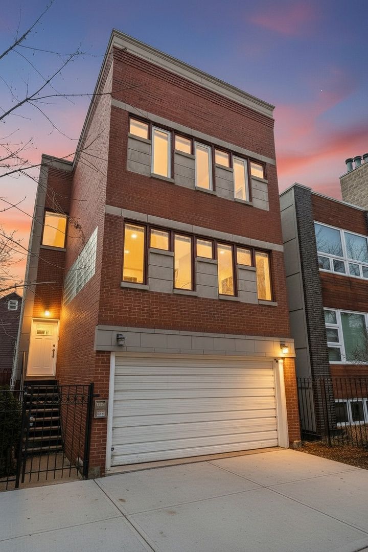 1527 Pearson Street, Chicago, IL 60642