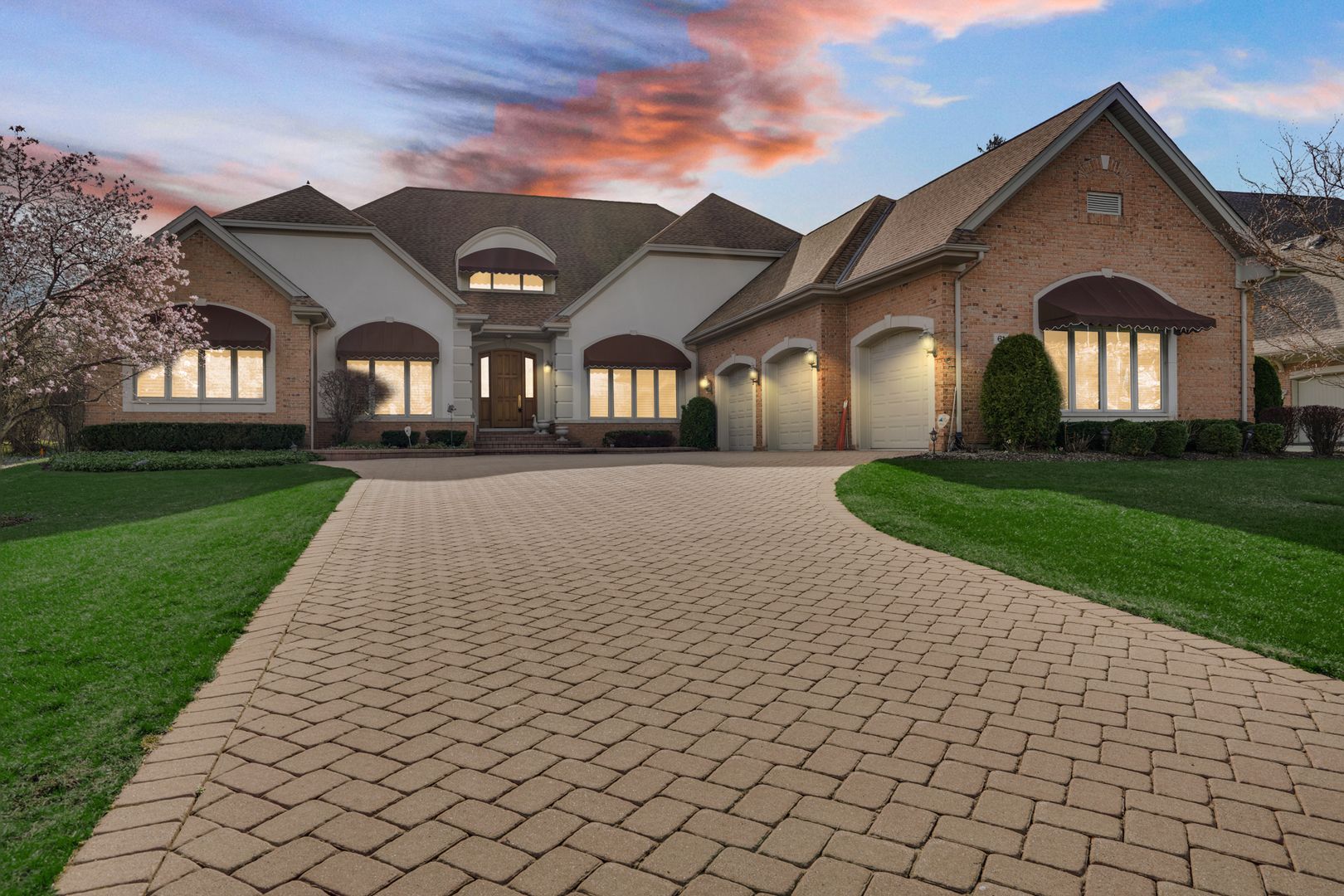 61 Overlook Drive — Golf, IL 60029