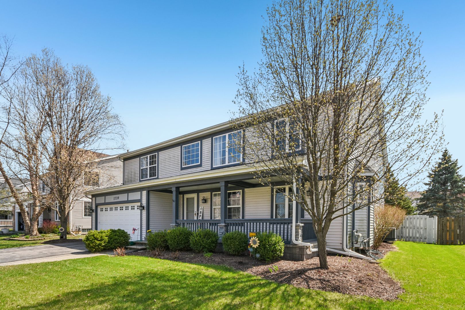1739 Newbridge Circle — Elgin, IL 60123