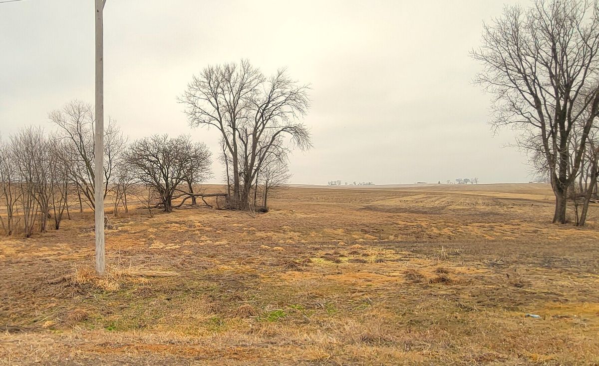 000 2401st Road, Ottawa, IL 61350