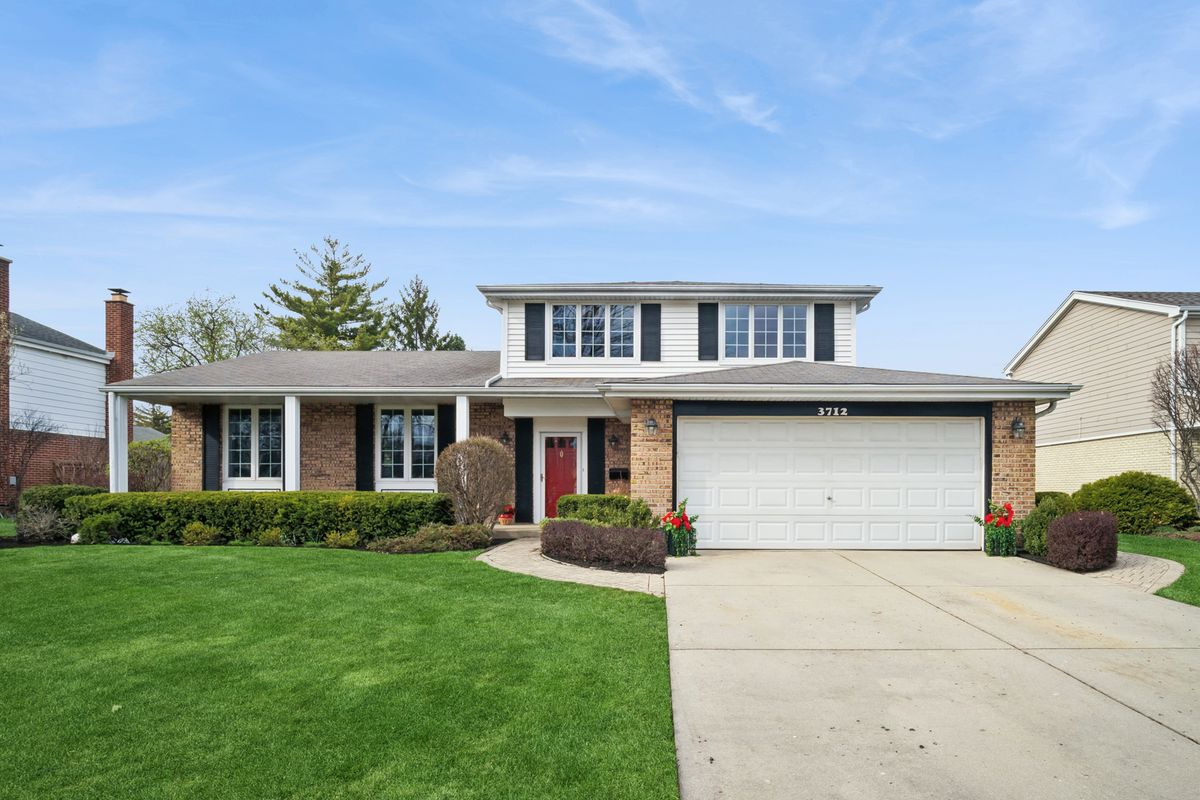 3712 Winnetka Road, Glenview, IL 60026