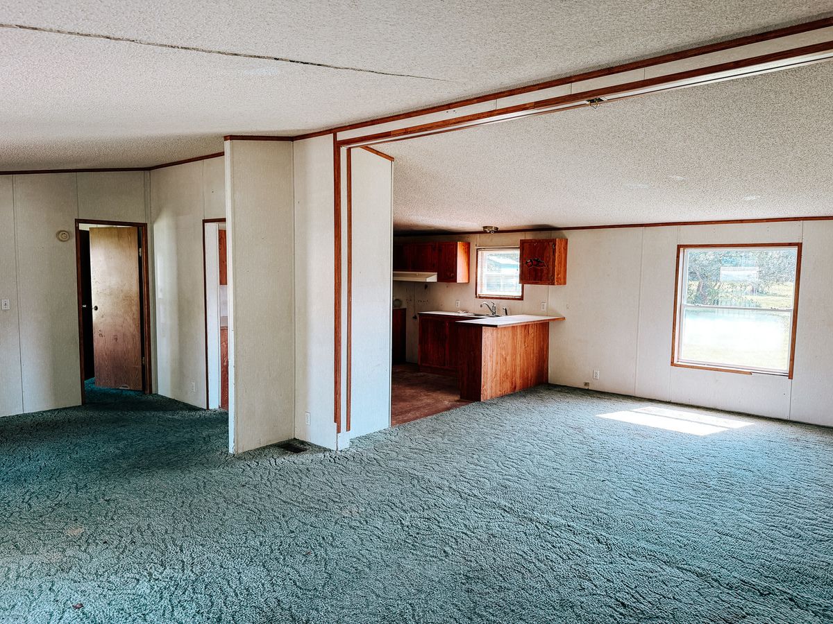 314 1/2 E Seminary Avenue, Onarga, IL 60955