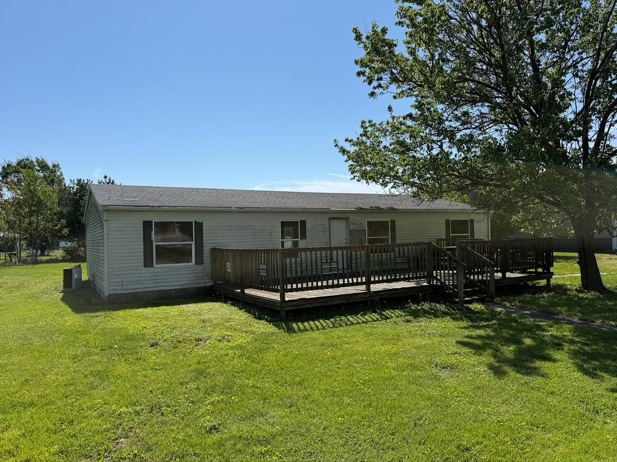 314 1/2 E Seminary Avenue, Onarga, IL 60955