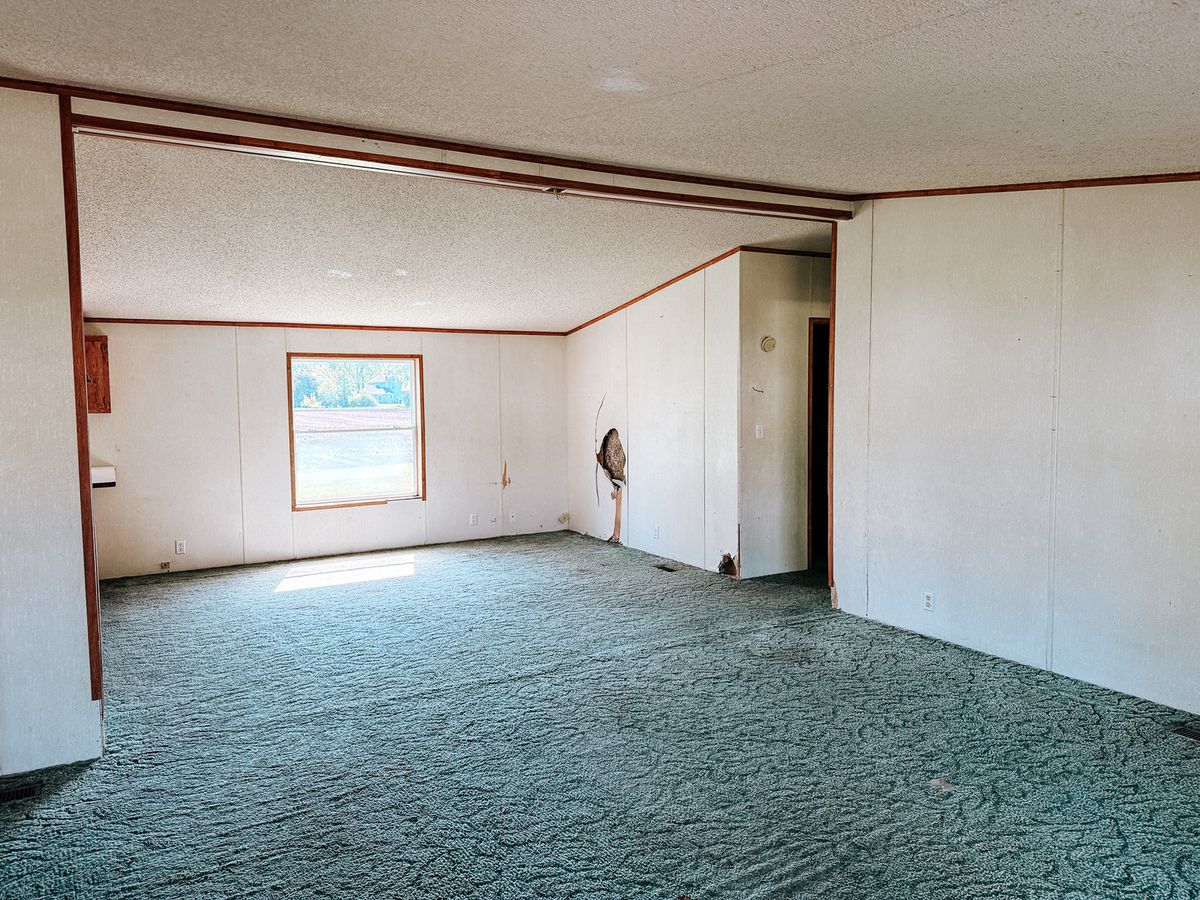 314 1/2 E Seminary Avenue, Onarga, IL 60955