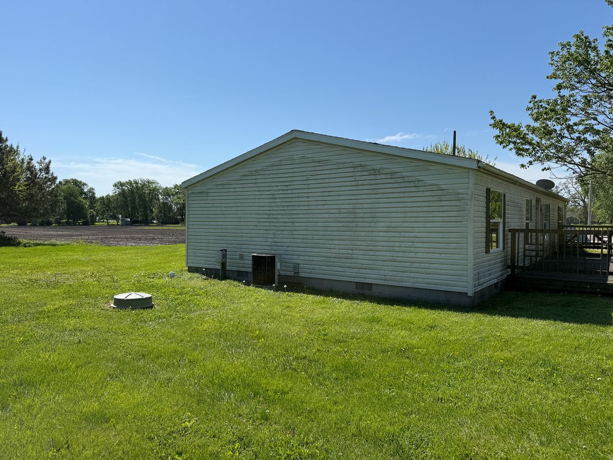 314 1/2 E Seminary Avenue, Onarga, IL 60955