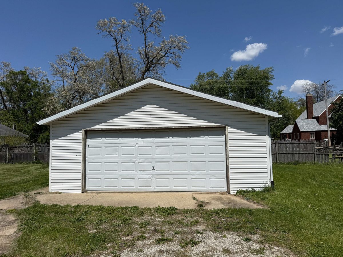 155 E Concord Street, Sheldon, IL 60966