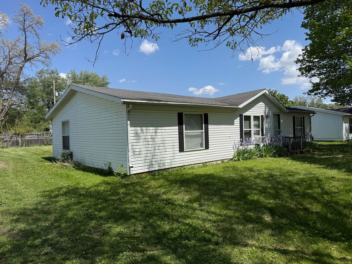 155 E Concord Street, Sheldon, IL 60966