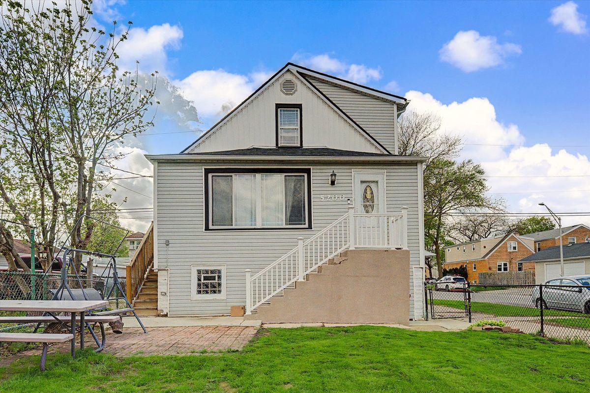 5200 Lorel Avenue, Chicago, IL 60638