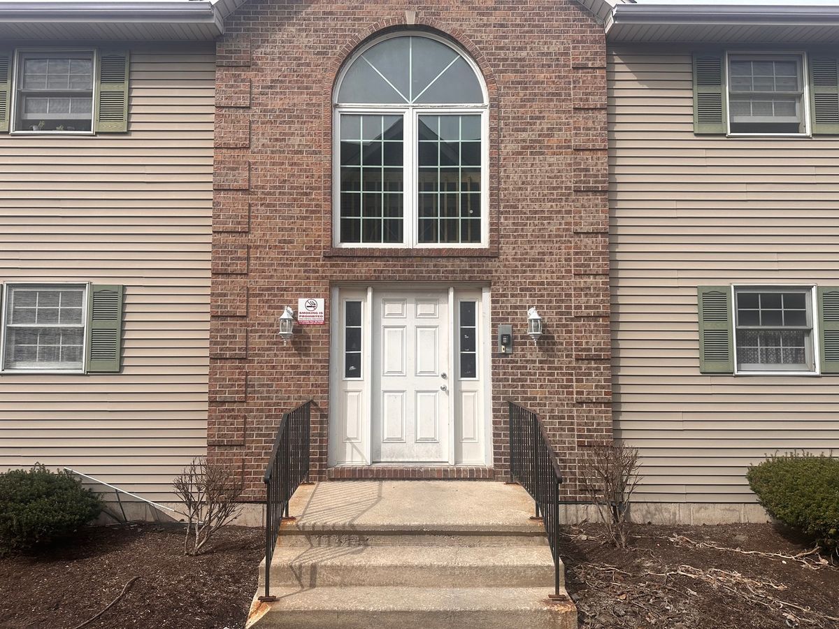 434 Peace Road, Sycamore, IL 60178