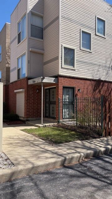3439 Lexington Street, Chicago, IL 60624
