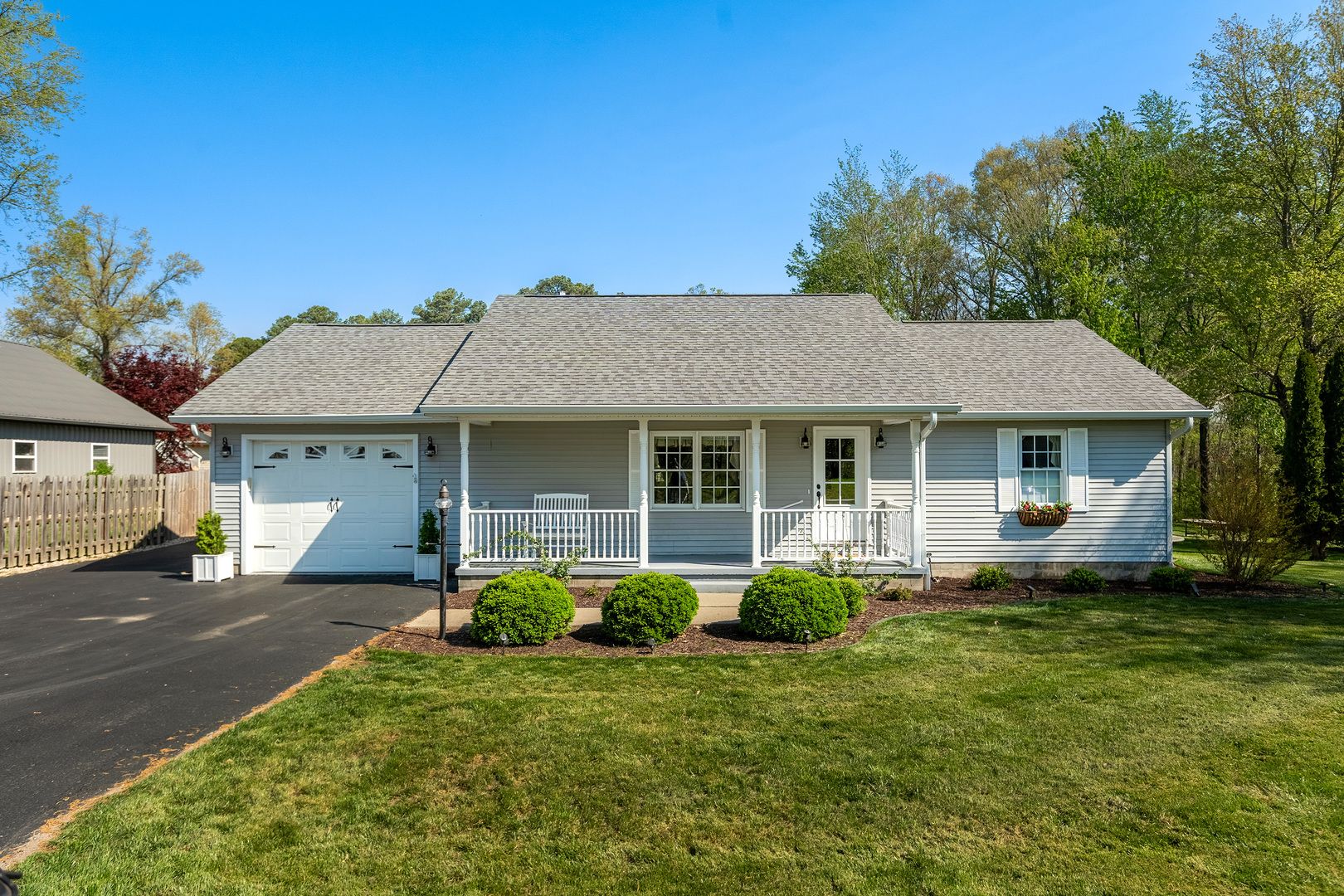 370 Woodlake Road — Eldorado, IL 62930