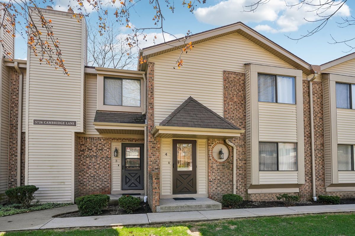 5726 Cambridge Lane, Racine, WI 53406