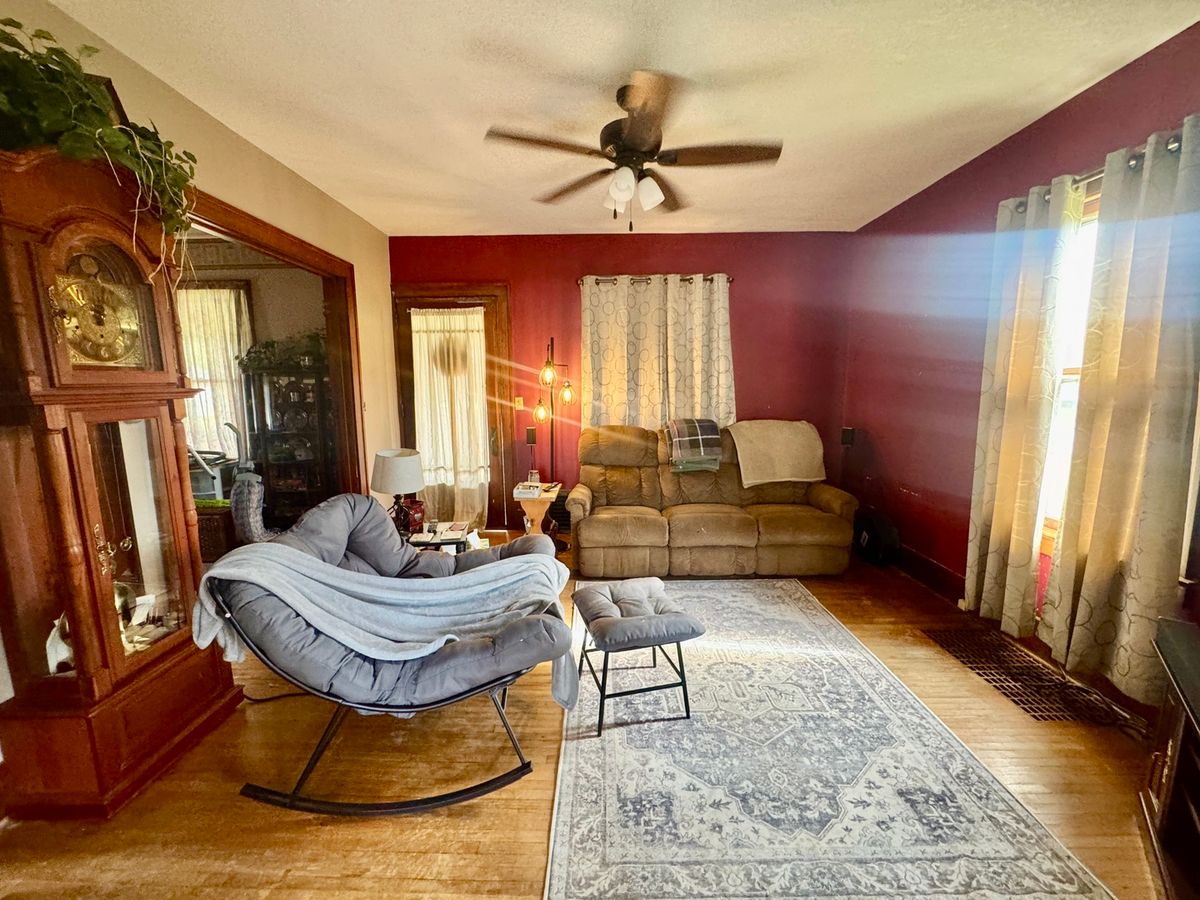 608 W Main Street, Aledo, IL 61231