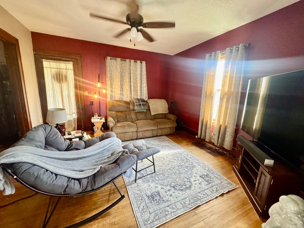 608 W Main Street, Aledo, IL 61231