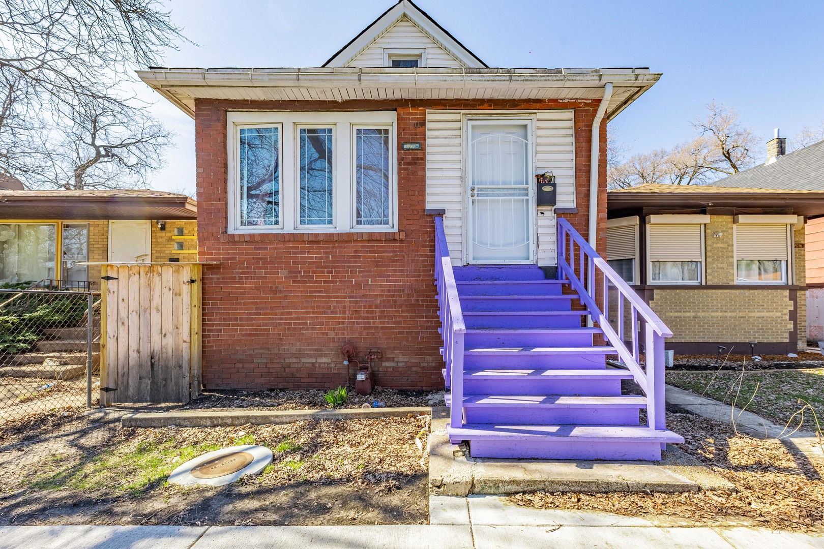 9020 S University Avenue — Chicago, IL 60619