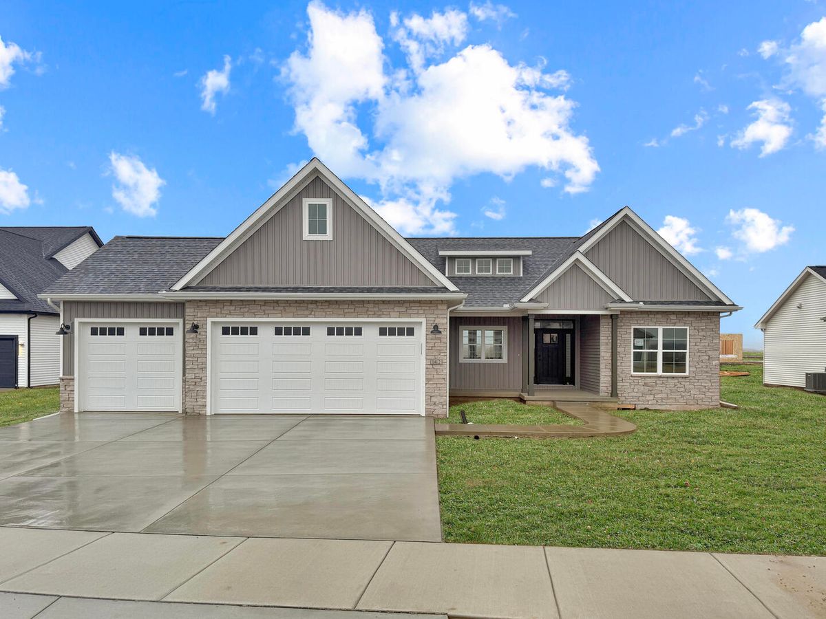 1412 Tinley Lane, Mahomet, IL 61853