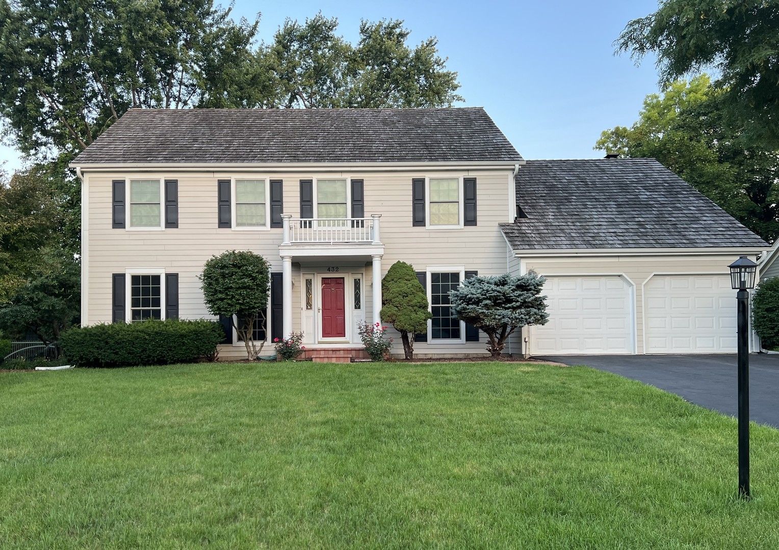 432 Whitney Drive — Barrington, IL 60010
