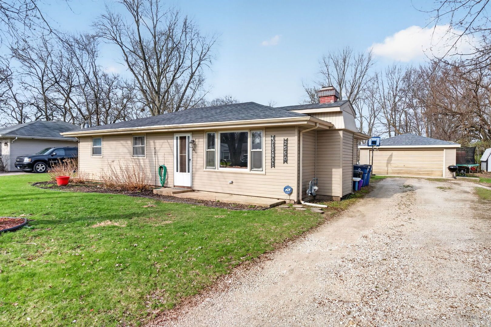 2550 Garden Court — Joliet, IL 60435
