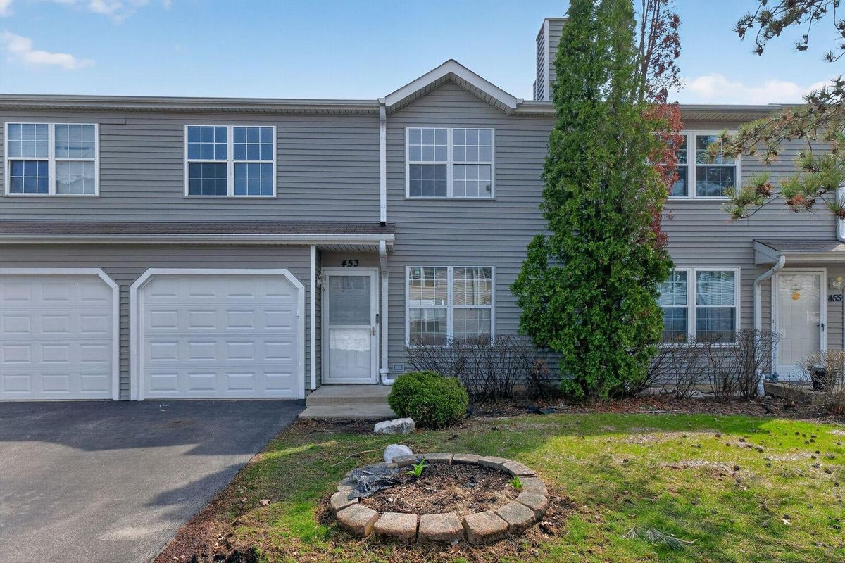 453 Normandie Lane, Round Lake, IL 60073