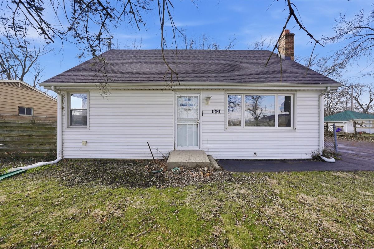 16608 Sawyer Avenue, Markham, IL 60428