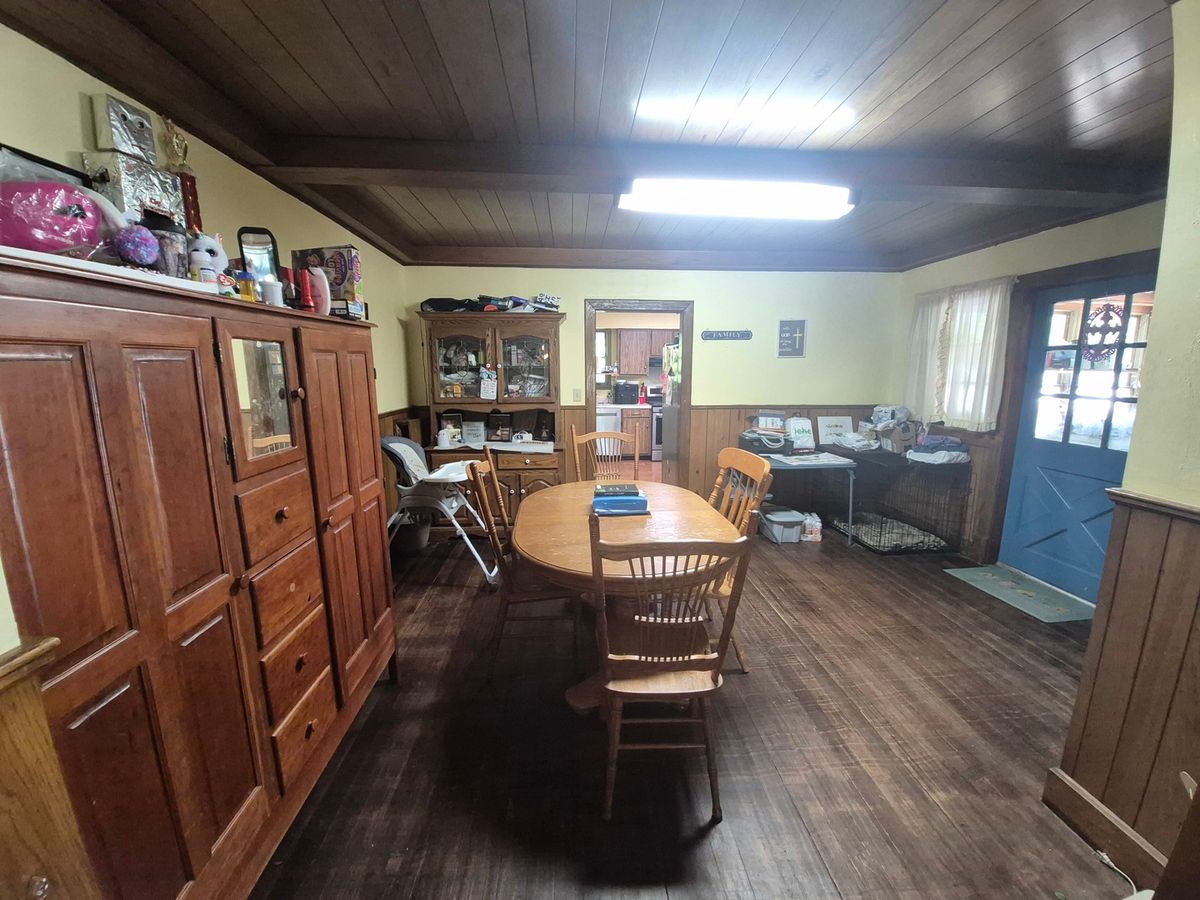 1201 Fairview Road, Rosiclare, IL 62982