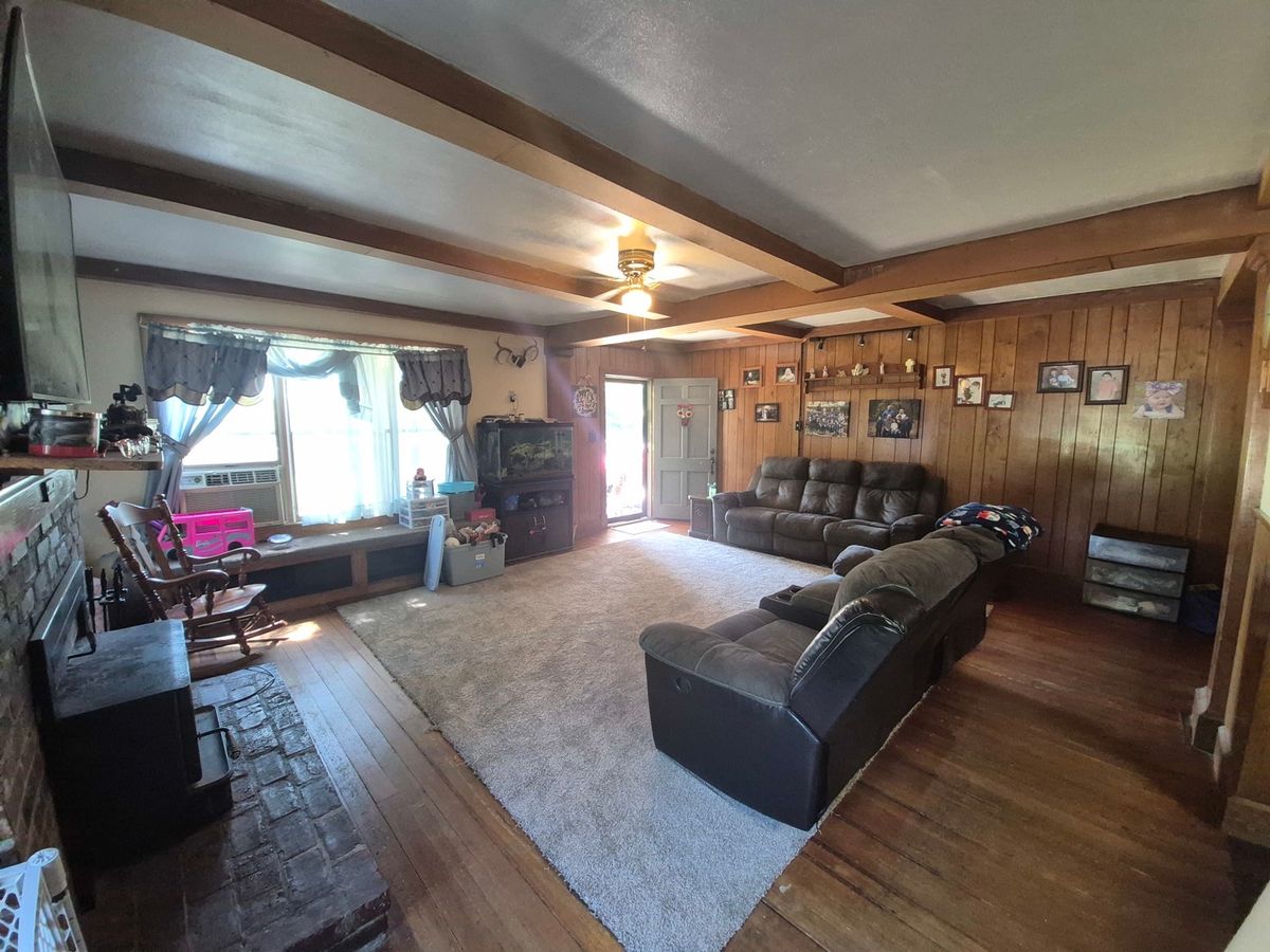 1201 Fairview Road, Rosiclare, IL 62982