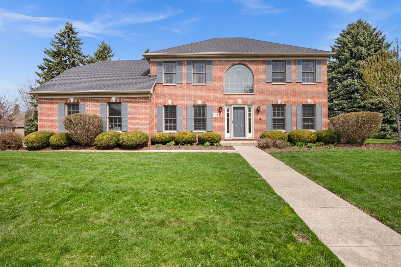 221 Sauk Drive — Batavia, IL 60510