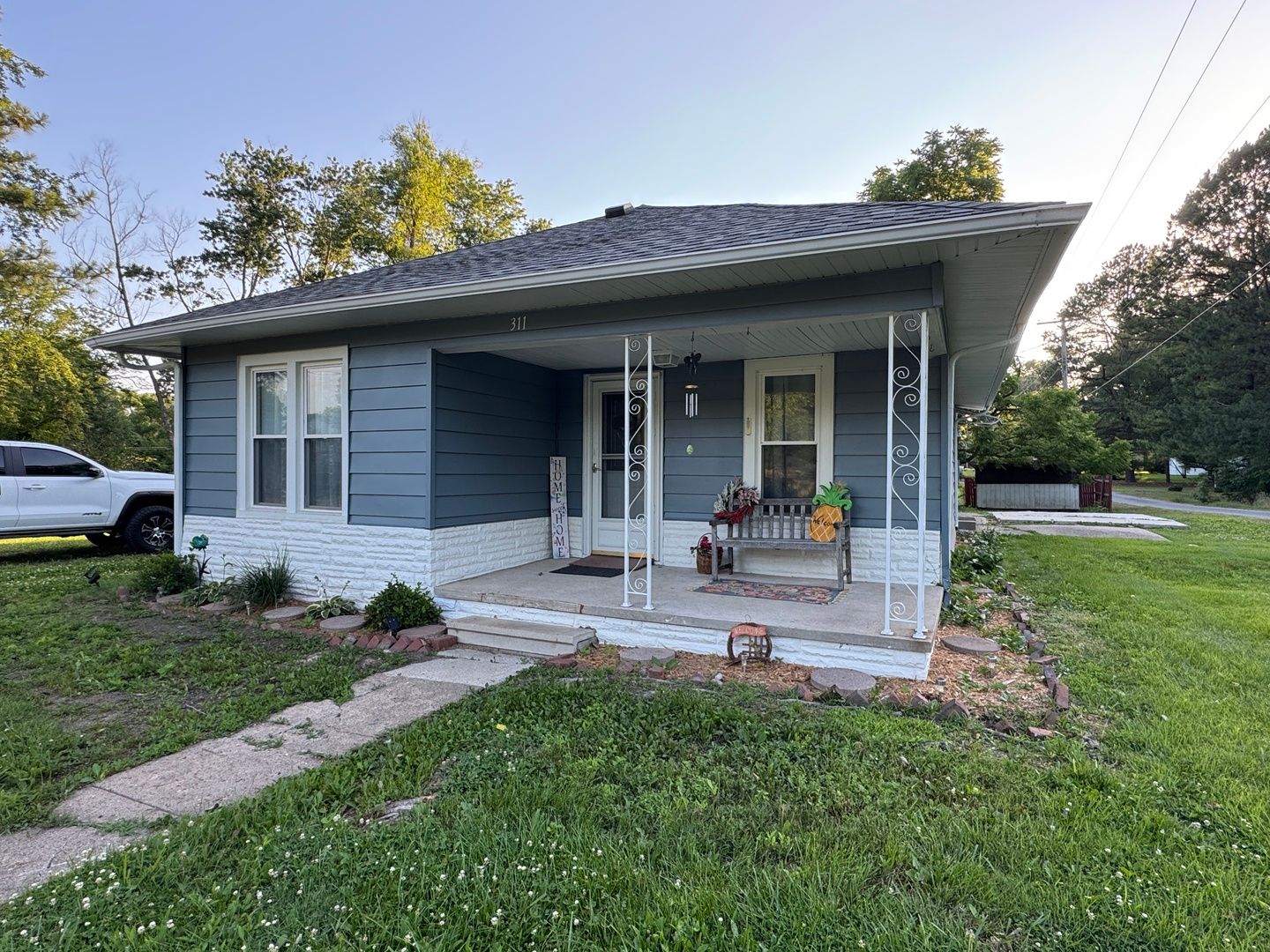 311 N Goldheimer Avenue — Benton, IL 62812
