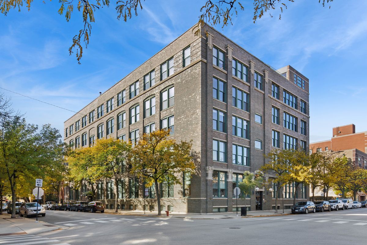 1327 Washington Boulevard, Chicago, IL 60607