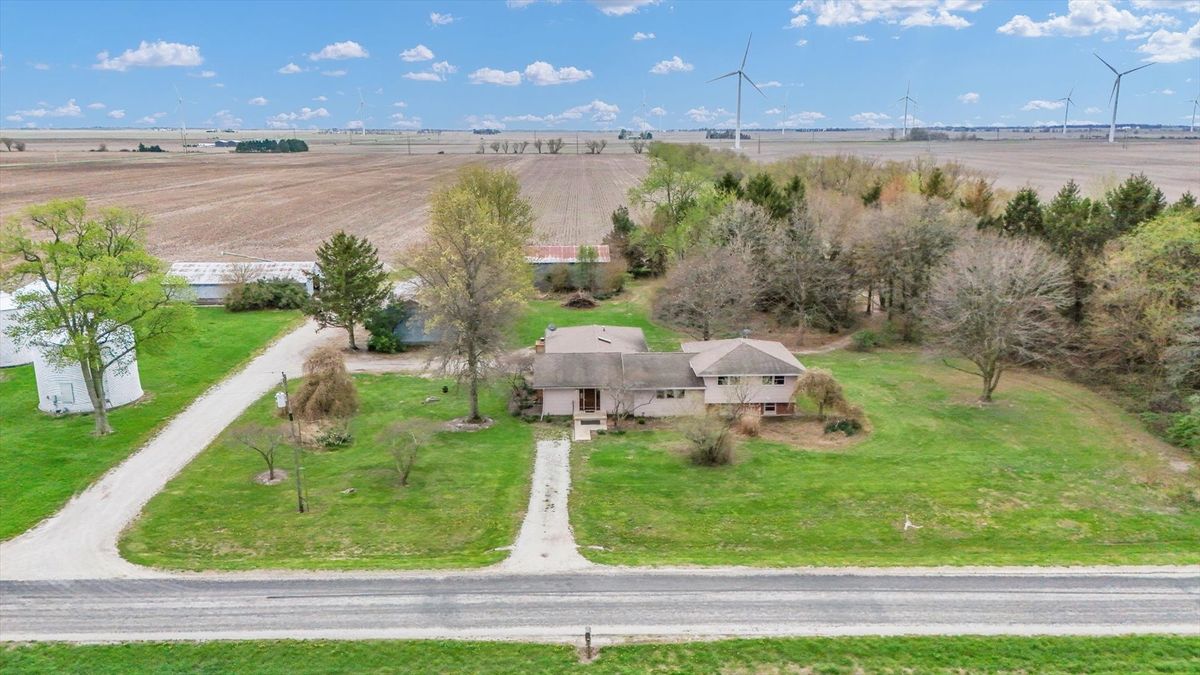 2279 500 N Road, Paxton, IL 60957